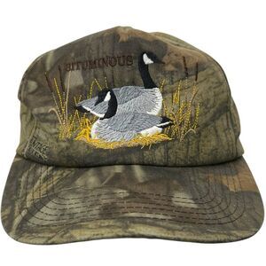 Embroidery goose Camo hat- one snap cracked  see pics